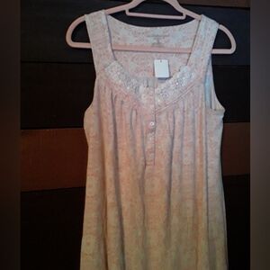 Medium Croft & Barrow Pink Sleeveless Feminine Nightgown